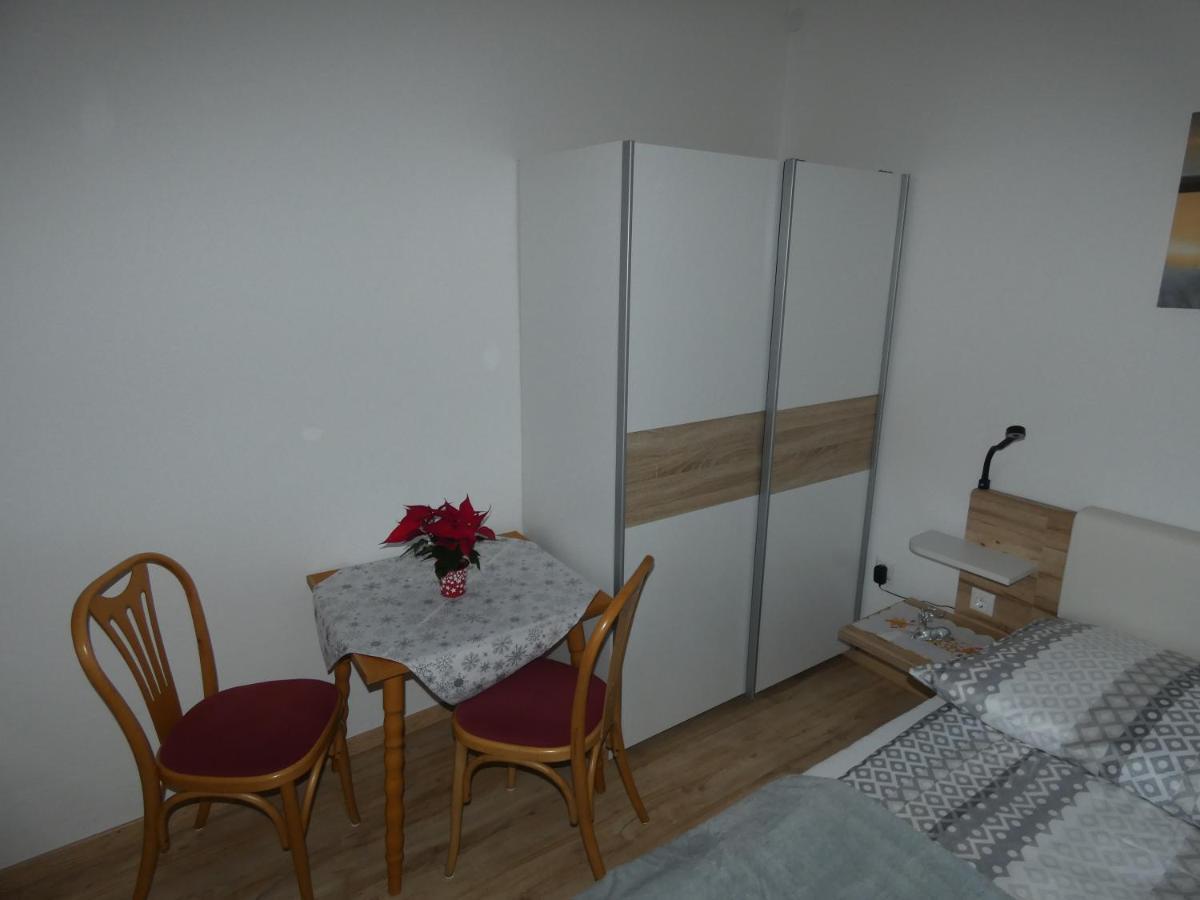 Gaestezimmer Gombotz Etmissl Exteriör bild